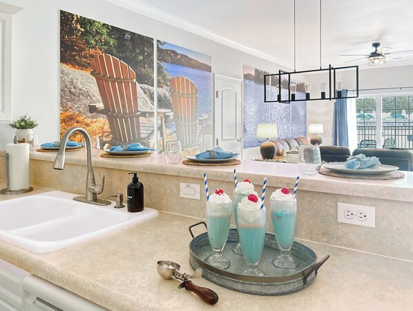 Interior - Branson Escape: Pool, Game Table, Walk-in Access (Branson)