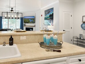 Interior - Branson Escape: Pool, Game Table, Walk-in Access (Branson)