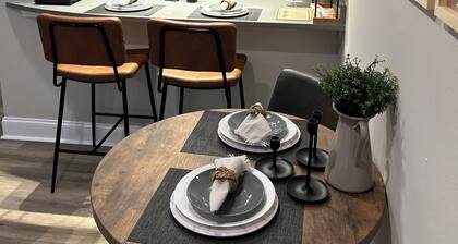 Chic & Cozy Plaza Midwood Gem-1 bedroom condo with A/C