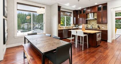 Luxury Lake Waterfront Friendly Retreat