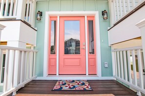 تفاصيل الفندق من الخارج