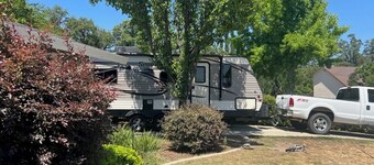 Horses and 4x4s you are set! With AC/Heat, WiFi power, water, septic!