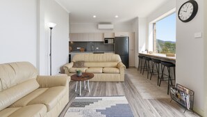 Living area - MONA Vista, overlooking Museum of Old and New Art (MONA) & the River Derwent. (Rosetta)