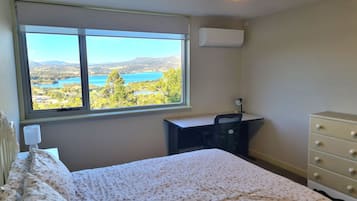 3 makuuhuonetta, työpöytä, silitysrauta/-lauta, Wi-Fi