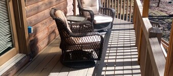 Cozy 4-bedroom cabin with AC, fitness room, WiFi in fantastic Modoc