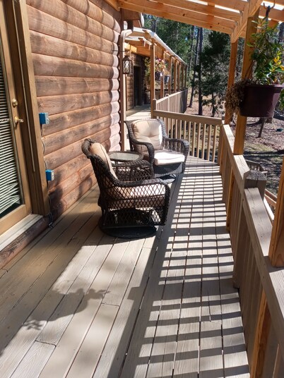 Cozy 4-bedroom cabin with AC, fitness room, WiFi in fantastic Modoc