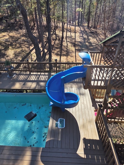 Cozy 4-bedroom cabin with AC, fitness room, WiFi in fantastic Modoc