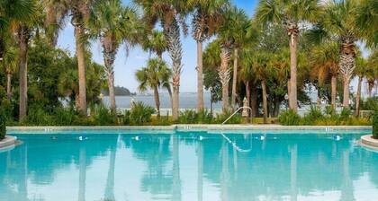 Pelican 307: Your VIP Beach Getaway Awaits! Lazy River + Free Golf