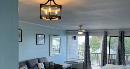 Mermaid Shores | Walk to Dock Street