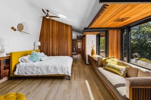1 bedroom, desk, iron/ironing board, WiFi