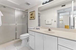 Hair dryer, towels - St. Pete Isla Bahia Vista 12-245: 2BD/2BA (Isla Del Sol)