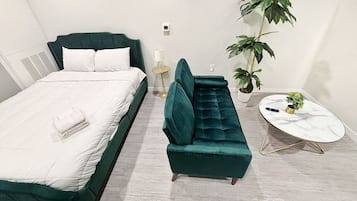 1 bedroom, iron/ironing board, WiFi