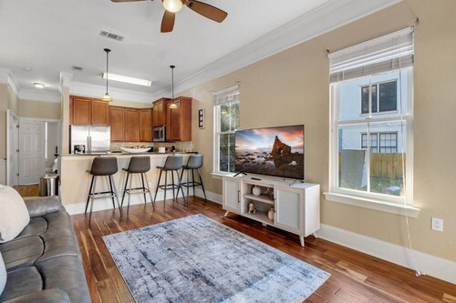 Midtown Home, Pets Welcome!