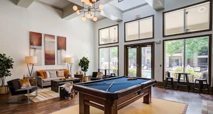 Winter Modern Stay: Family & Corporate Friendly