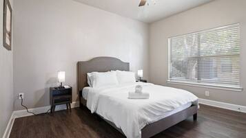 2 bedrooms, desk, iron/ironing board, WiFi