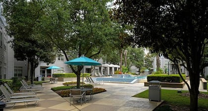 Luxury Stay Near NASA | Quiet & Corporate Ready