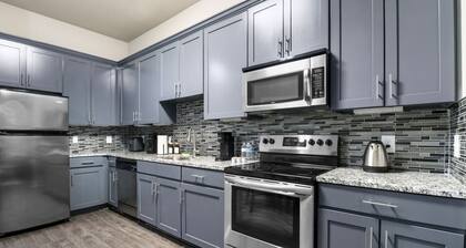 Family & Corporate Friendly Retreat: Pond View