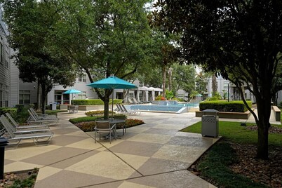 Clear Lake Stay w/ Pool View: Family Friendly
