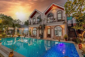 Front of property - Tamcoc Peaceful Homestay (Hoa Lu)