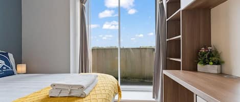 2 chambres, fer et planche Ă repasser, Wi-Fi, literie fournie
