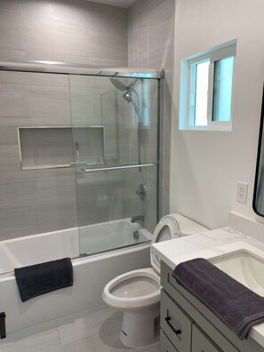 Bathroom - Disney/Lt Saigon/3mi 4Bd2ba - Reva (Midway City)