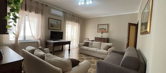 5 Minutes' Walk from the Beach, with Two Bedrooms