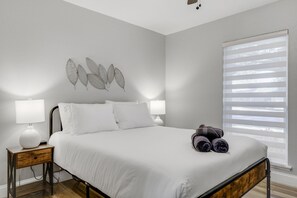 4 多间卧室、办公桌、熨斗/熨衣板、旅行婴儿床