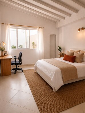 6 bedrooms, desk, iron/ironing board, free WiFi - Classic Spacious Home, near Plaza Mayor and Laureles area.
Pet-Friendly. (Medellín)