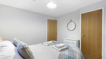 1 室のベッドルーム、アイロン / アイロン台、WiFi (無料)、ベッドシーツ