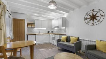 Smart TV, books, stereo