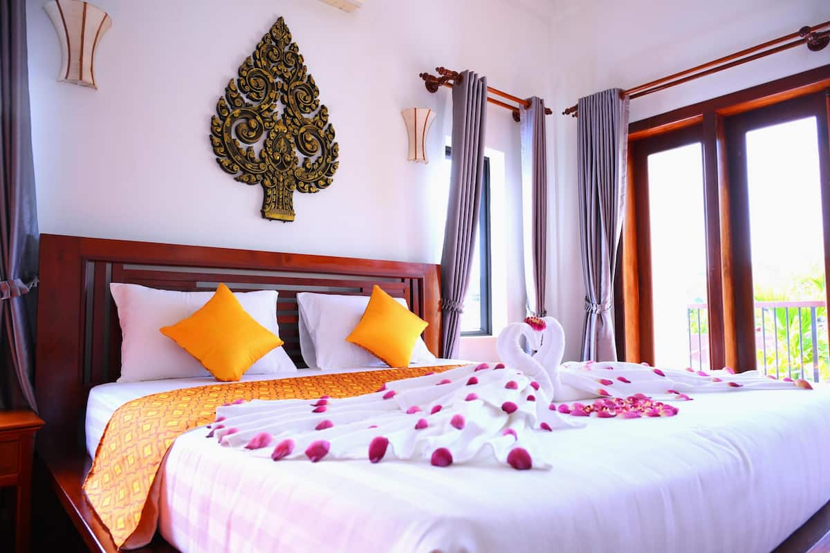 Deluxe Double Room, Balcony, Pool View
