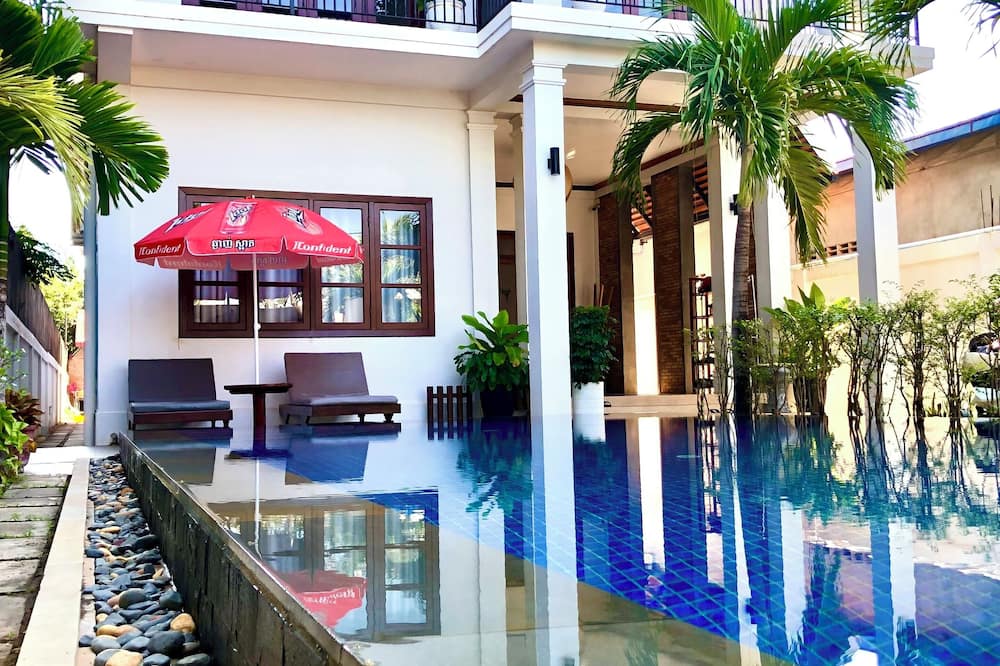 Lion King Boutique Hotel