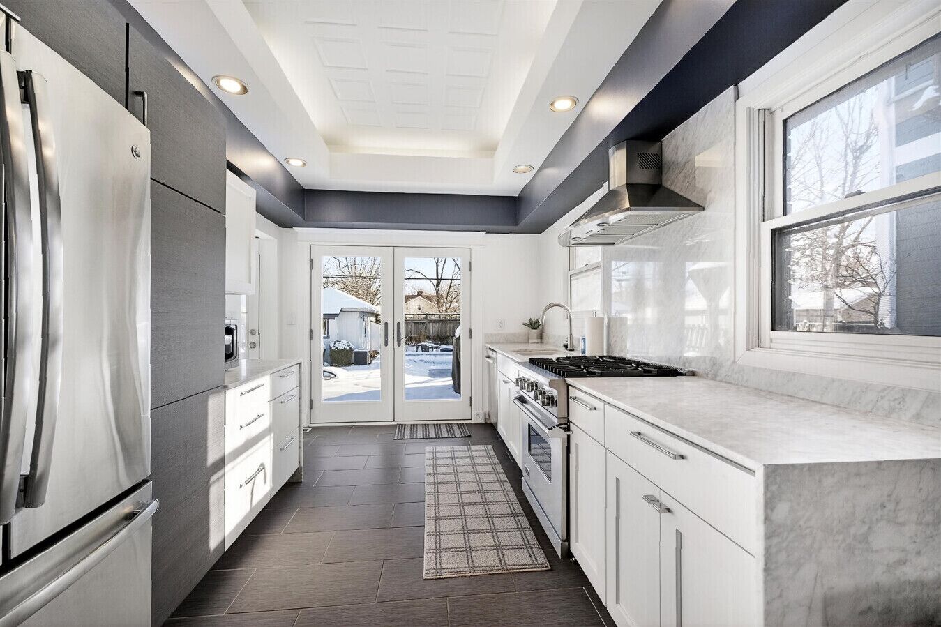 冰箱、微波炉、烤箱、炉灶