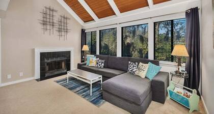 Located in Sea Palms with beautiful Marsh views!