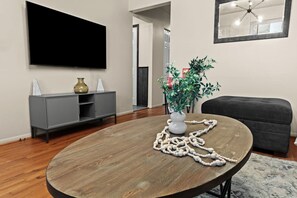 Interior - Newly Renovated GEM Work Crews Welcome (Lincoln Park)