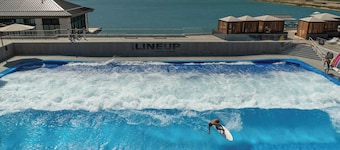 Charming 2-bedroom near the beach with AC, WiFi, Yoga, Surf, Golf