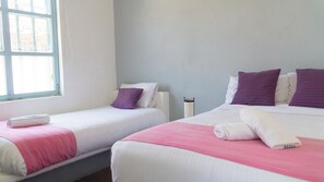 4 bedrooms, desk, WiFi, bed sheets