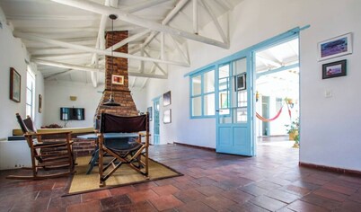 Charming 4-Bedroom Colonial House in Villa de Leyva, 5 Min Walk to Plaza Central