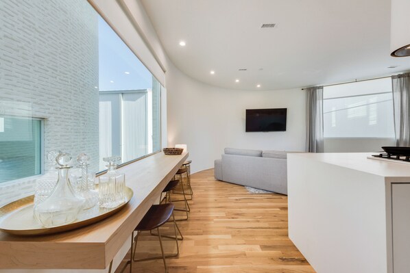 Interior - NEW! Unique Round Home w/ Rooftop Fire Pit, Retro Vinyl Lounge, & Modern Comfort (Dallas)