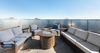 NEW! Unique Round Home w/ Rooftop Fire Pit, Retro Vinyl Lounge, & Modern Comfort