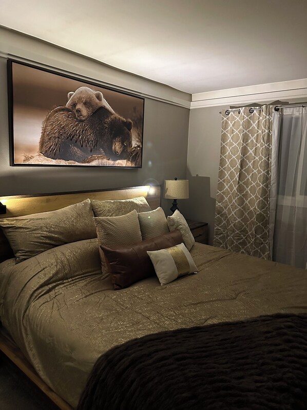 3 habitaciones, tabla de planchar con plancha, wifi y ropa de cama 