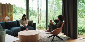 Living area - Snow Peak FIELD SUITE SPA HEADQUARTERS (Sanjo)