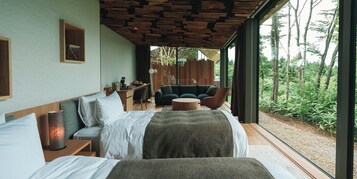 Junior Suite, Snow,Twin,Non Smoking | Laptop workspace, free WiFi, bed sheets