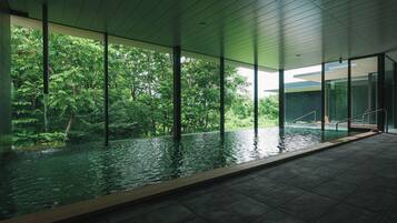 Sauna seca, fontes termais/minerais