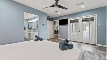 7 bedrooms, iron/ironing board, travel cot, WiFi