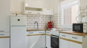 Fridge, microwave, oven, toaster