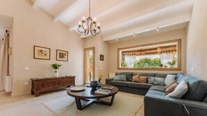 Smart TV, fireplace, books, stereo - Villa Olga in exclusive setting with private access to Nora beach (Pula)