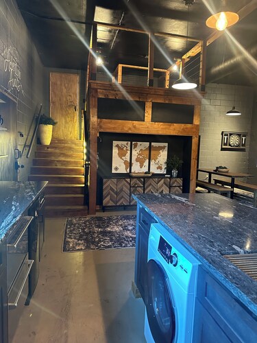 The HideOut- a piece of Nashville in CA