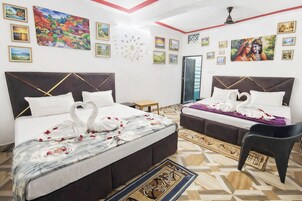 Family Quadruple Room, Multiple Beds, Non Smoking, Courtyard View | Soundproofing, WiFi (free)