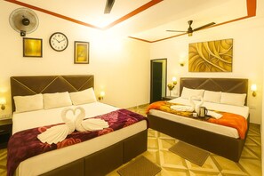 Familien-Vierbettzimmer, Mehrere Betten, Nichtraucher, Blick auf den Innenhof